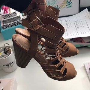 Tan heels super comfy